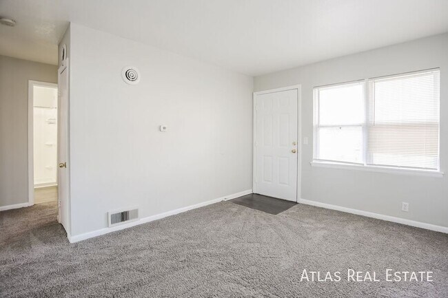 Foto del edificio - 4809 NW Homestead Rd