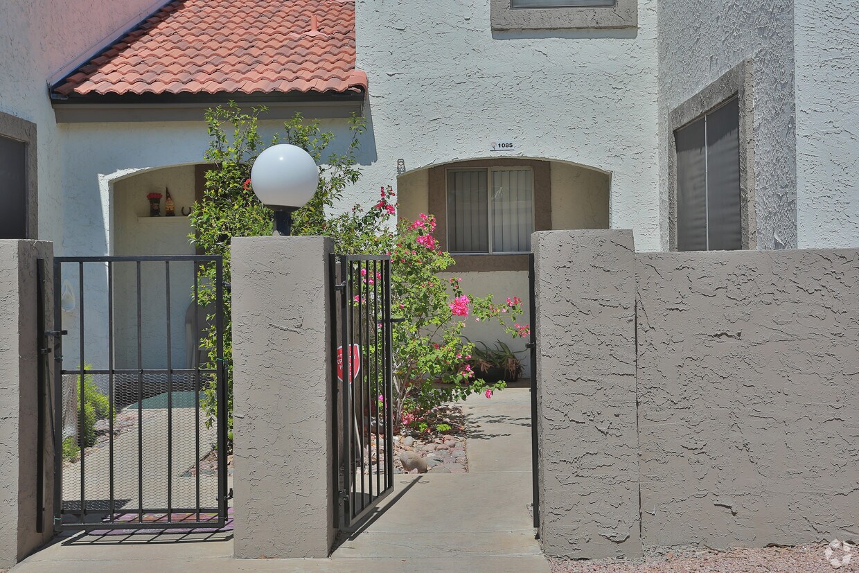 Orange Tree Village Apartments Tucson, AZ