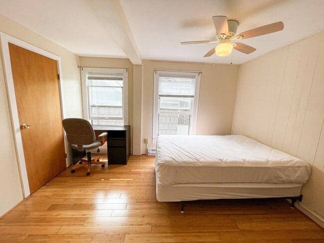 Foto del edificio - 312 Farm St