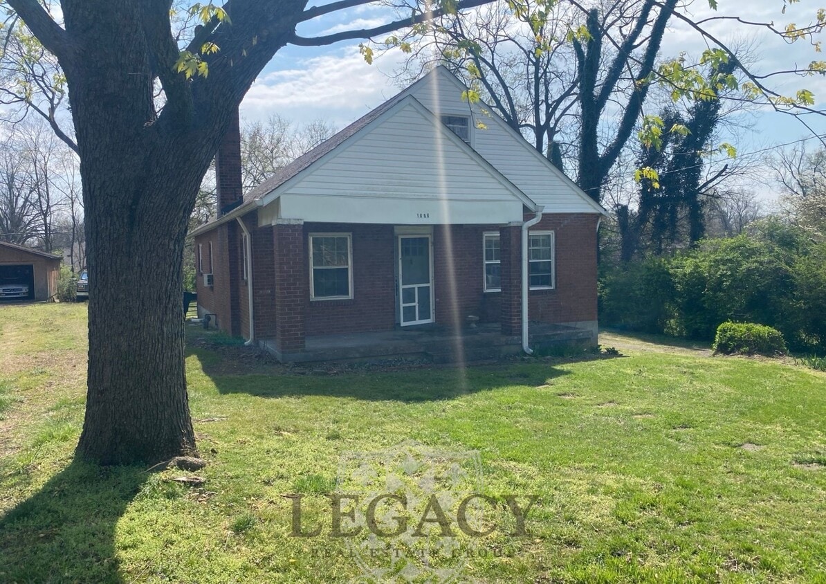 Building Photo - 1606 Sharpe Ave