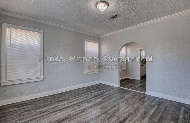 Building Photo - 1508 Sycamore St