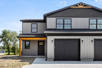 Building Photo - 110 Kevin Dr Building Photo - 110 Kevin Dr