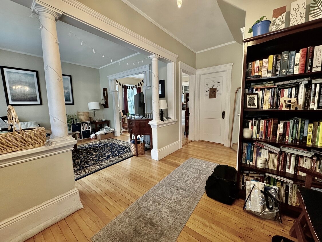 Primary Photo - 68 North St