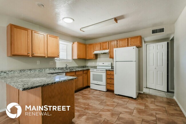 Foto del edificio - 2561 W Virginia St