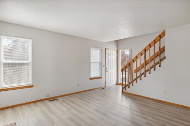 Building Photo - 8455 Ilex Dr