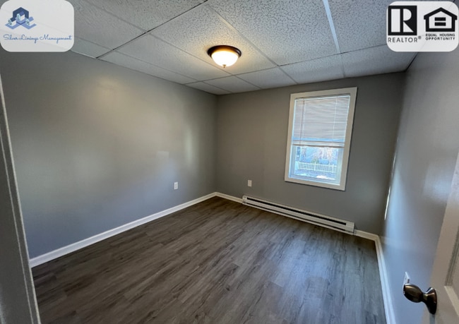 Building Photo - 23 Sigel St