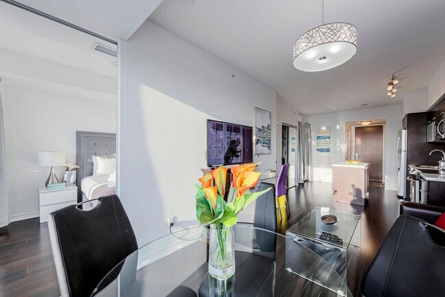 Photo du bâtiment - 386 Yonge St