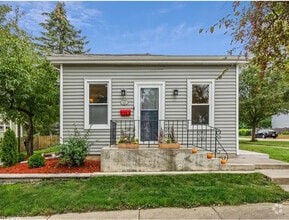 Building Photo - 318 S 10th Ave