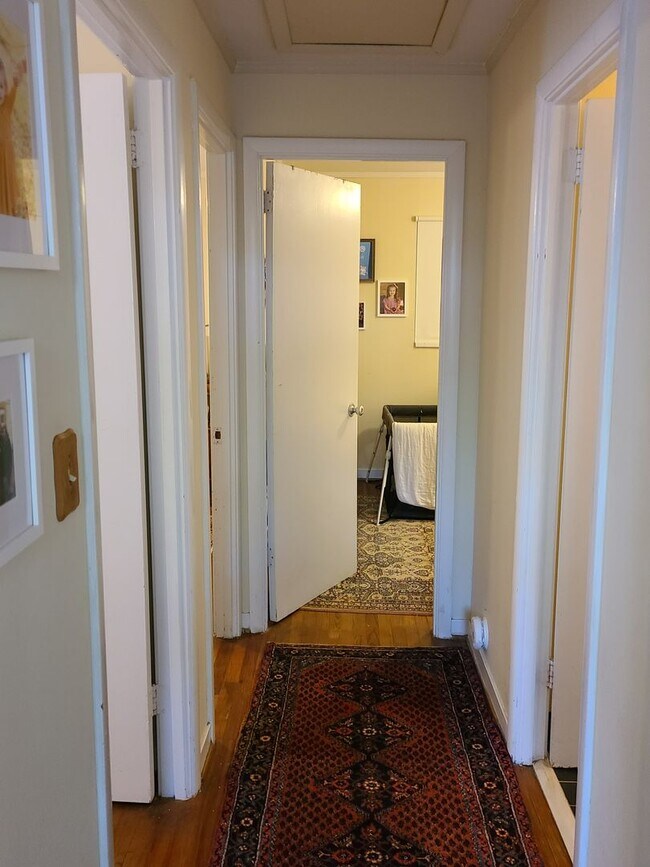 Foto del edificio - 708 Harper Ave