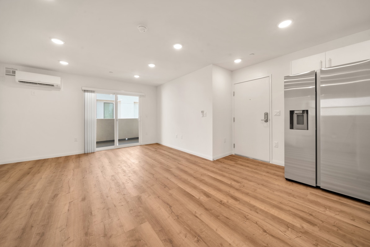 Primary Photo - 11514 Cumpston St