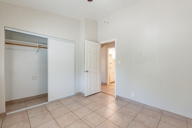 Plano de planta - Paradise Valley Apartments
