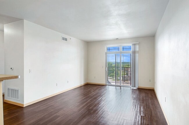 Interior Photo - Overlook at Midtown
