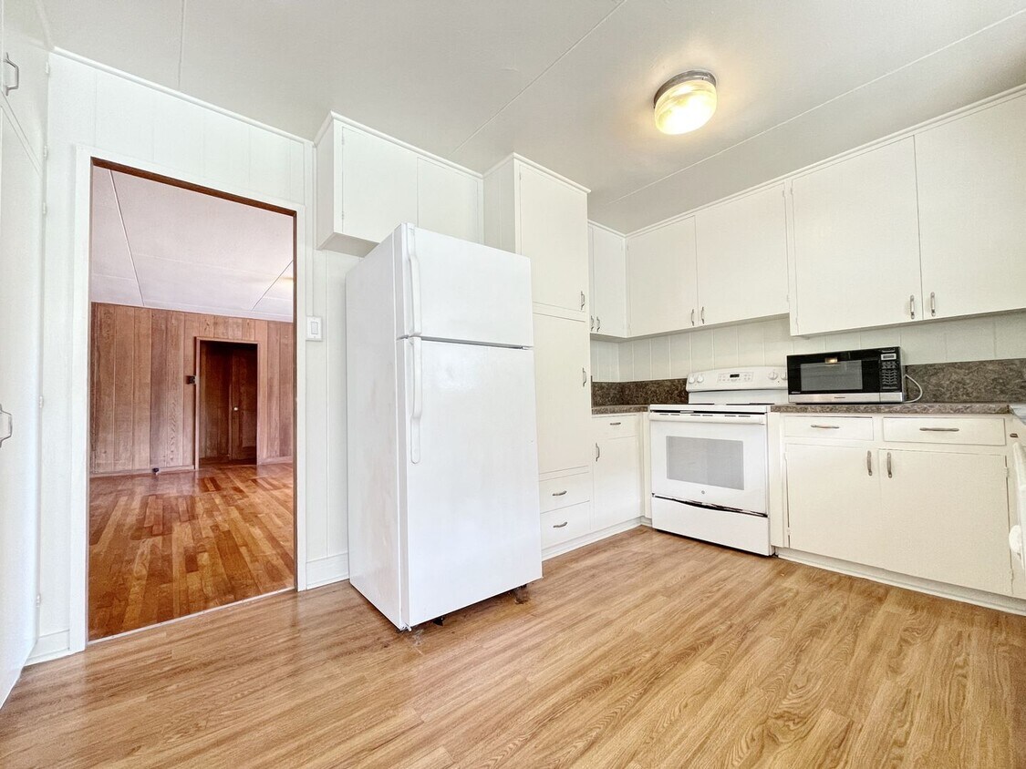 Foto principal - Kailua Enchanted Lake! Single Family Home!