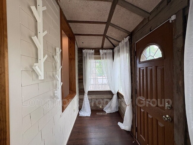 Building Photo - 845 Martin St