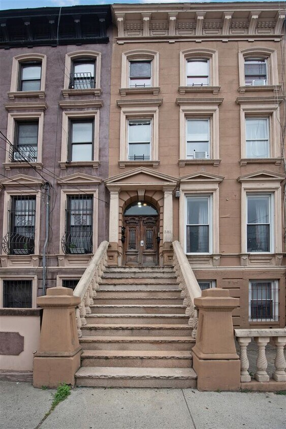 Primary Photo - 351 Communipaw Ave