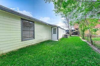 Building Photo - 4356 Phlox St