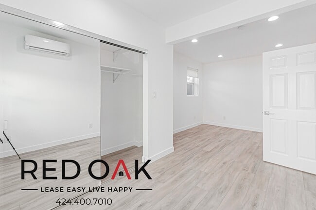 Foto del edificio - 608 W Hillcrest Blvd