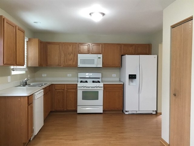 Foto del edificio - 481 Pheasant Chase Dr