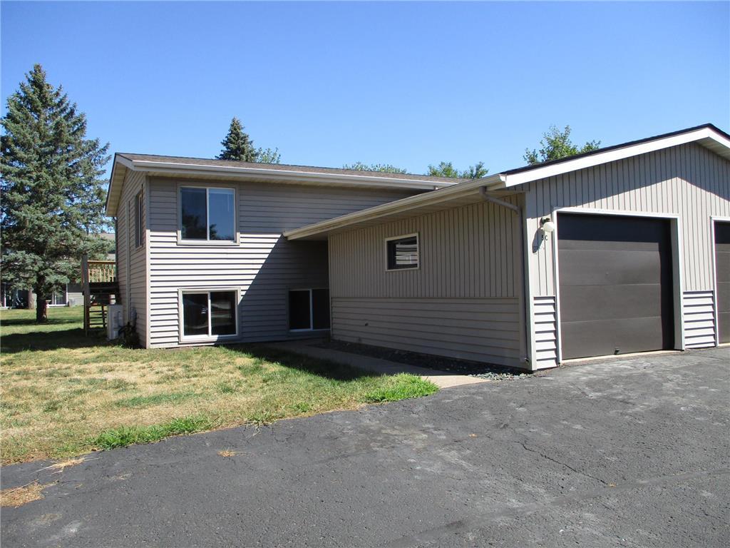 727 W Fourth St, New Richmond, WI 54017 Townhome Rentals in New