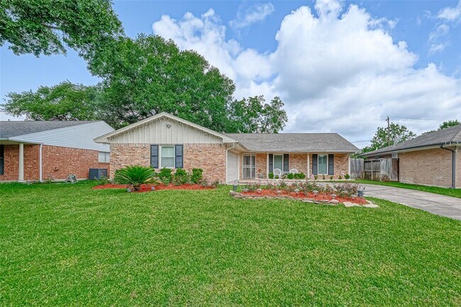 Building Photo - 9618 Meadowvale Dr