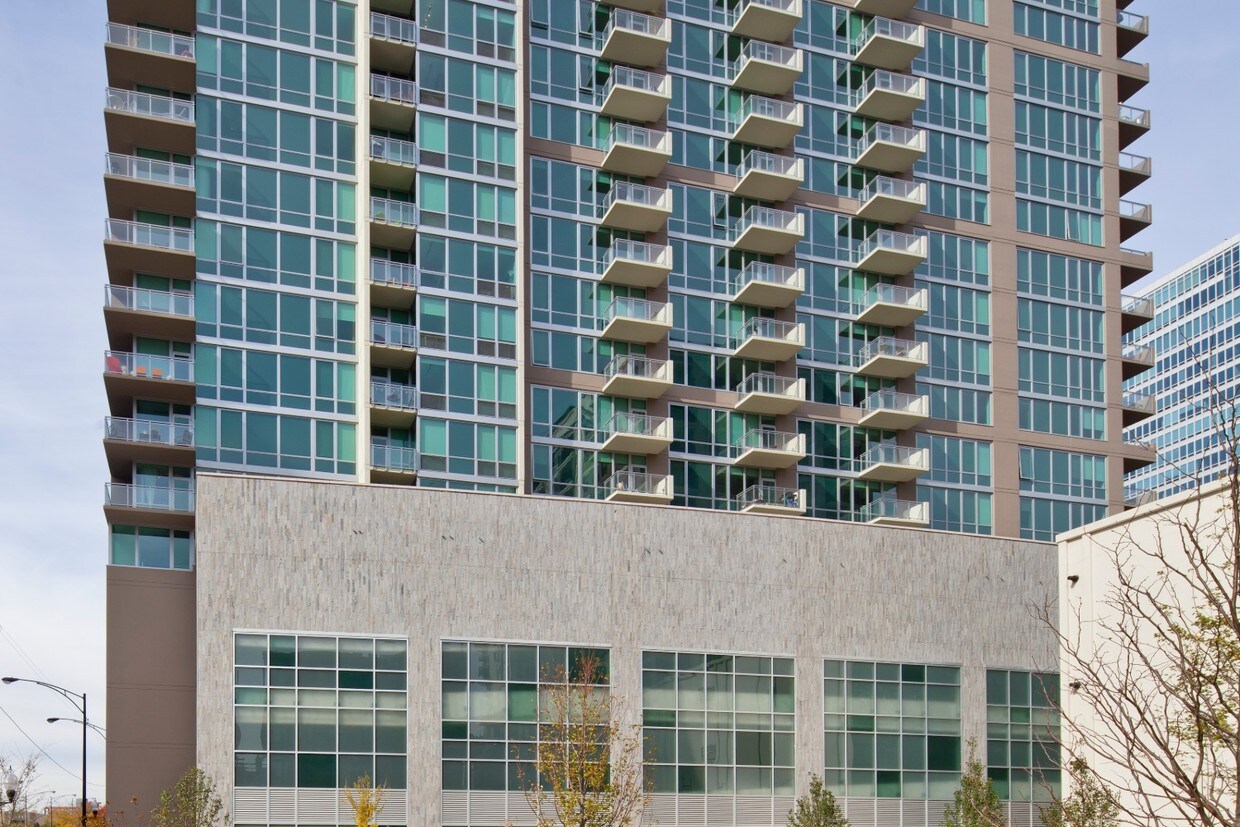 Parc Huron Apartments Chicago, IL