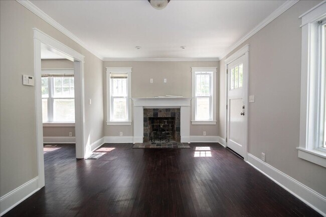 Foto del edificio - Newly Renovated 3/2 Feet From Atlanta Belt...
