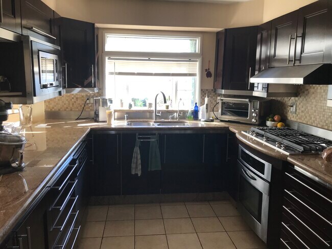 Foto del edificio - 4522 Saint Clair Ave