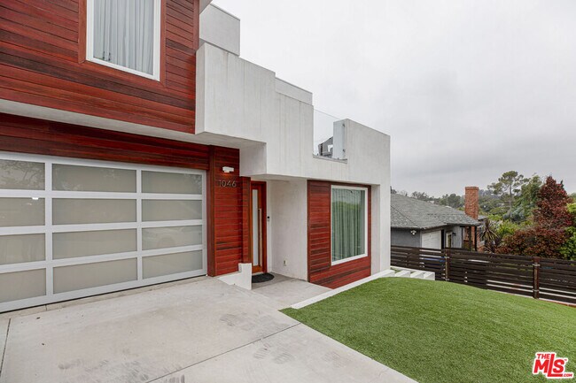 Foto del edificio - 1046 Glen Arbor Ave