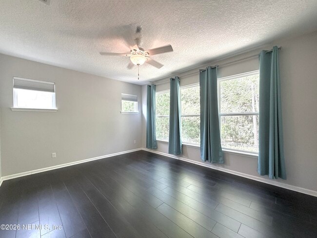 Building Photo - 197 Spring Park Ave