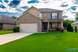 Building Photo - 161 Huntsmen Lane