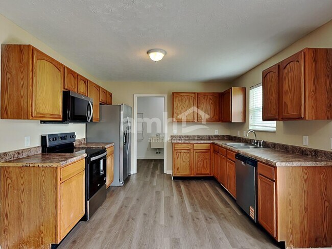 Building Photo - 10825 Spring Green Dr