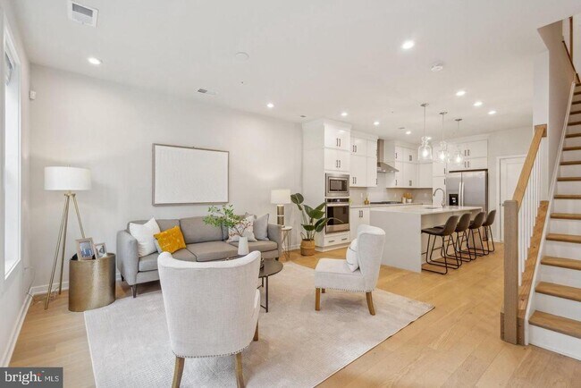 Foto del edificio - 7454 Backett Wood Ter