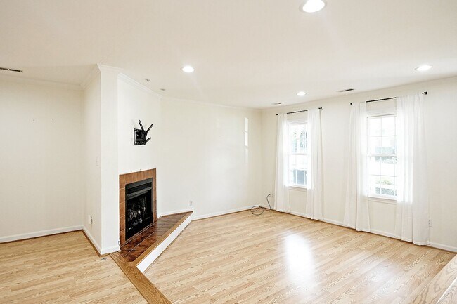 Foto del edificio - 430 Wynridge Dr
