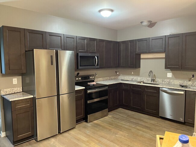 Pasillo - 2194 Vesta Ave NW