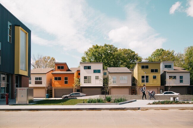 Foto del edificio - 114 Winged Elm Ln