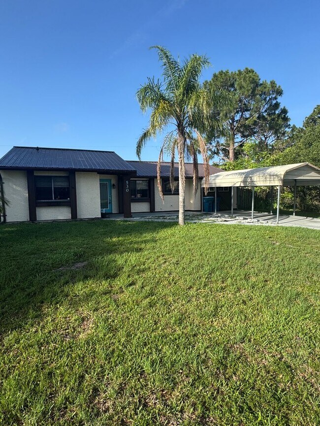 Building Photo - 3 Bedroom 1 Bath