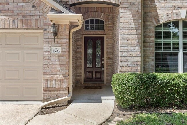 Building Photo - 1503 E Park St
