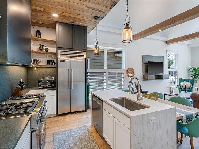 Foto del edificio - 2228 Oliver Ave