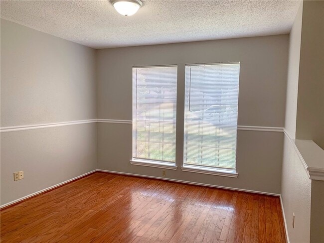 Building Photo - Great Home in Block House Creek!