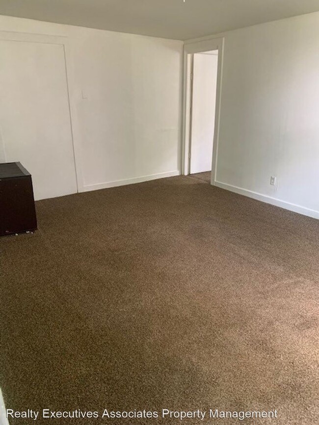 Building Photo - 1 br, 1 bath House - 219 Main Road