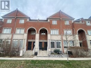 Building Photo - 2929 Bur Oak Ave