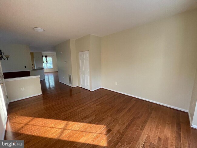Foto del edificio - 43455 Quigley Ln
