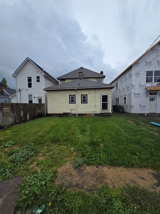 Foto del edificio - 4 BEDROOM SINGLE FAMILY HOME