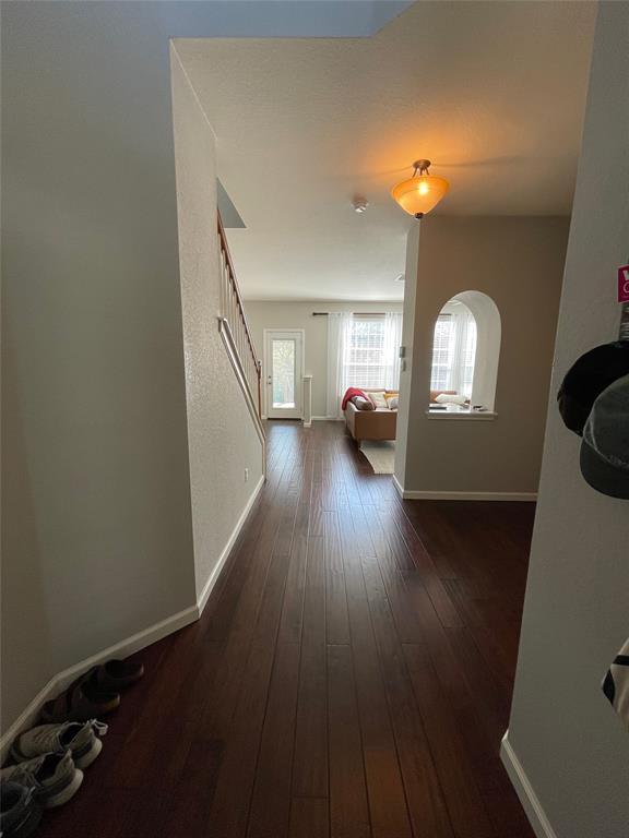 Foto del edificio - 10613 Beard Ave