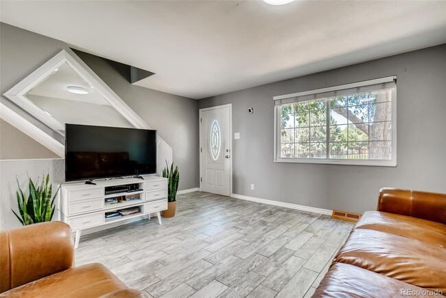 Building Photo - 13989 E Utah Cir