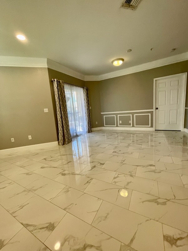 Dinning area - 4333 Bayside Village Dr