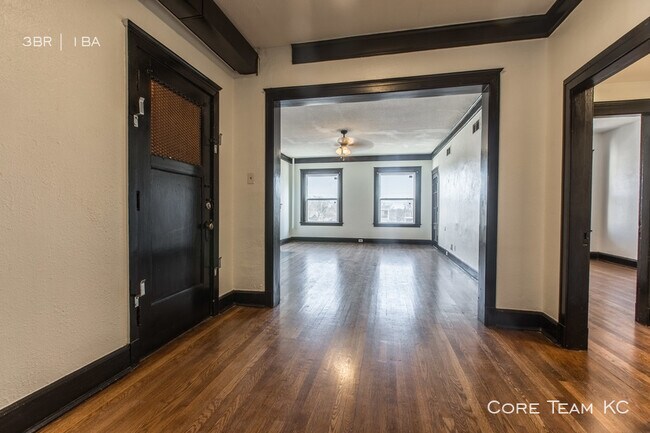 Building Photo - 500 Gladstone Blvd