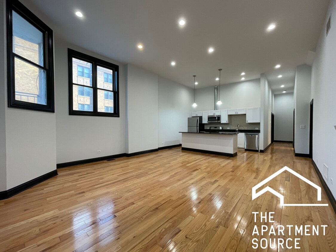 Photo - 2842 W Augusta Blvd