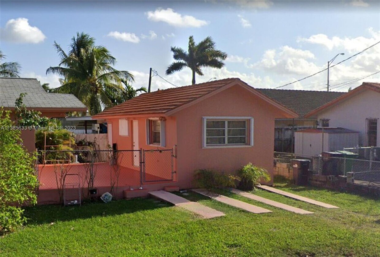 300 SW 121 Ave, Miami, FL 33184 House Rental in Miami, FL