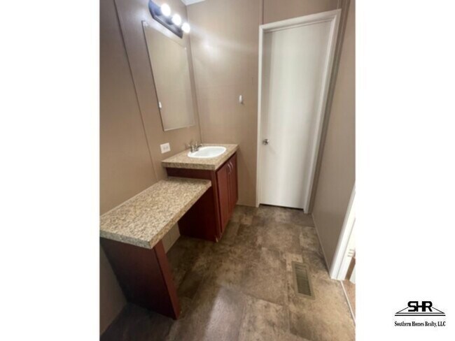 Foto del edificio - 9520 Bridlewood Rd